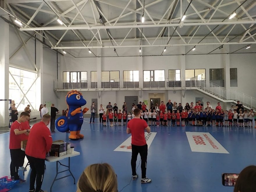 Работа ростовой куклы на мероприятии